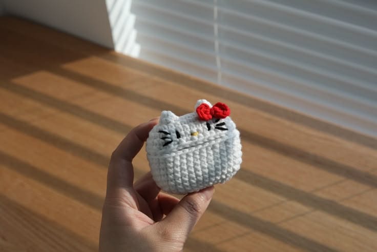 Crochet Cactus AirPods Case Cover - Image 2