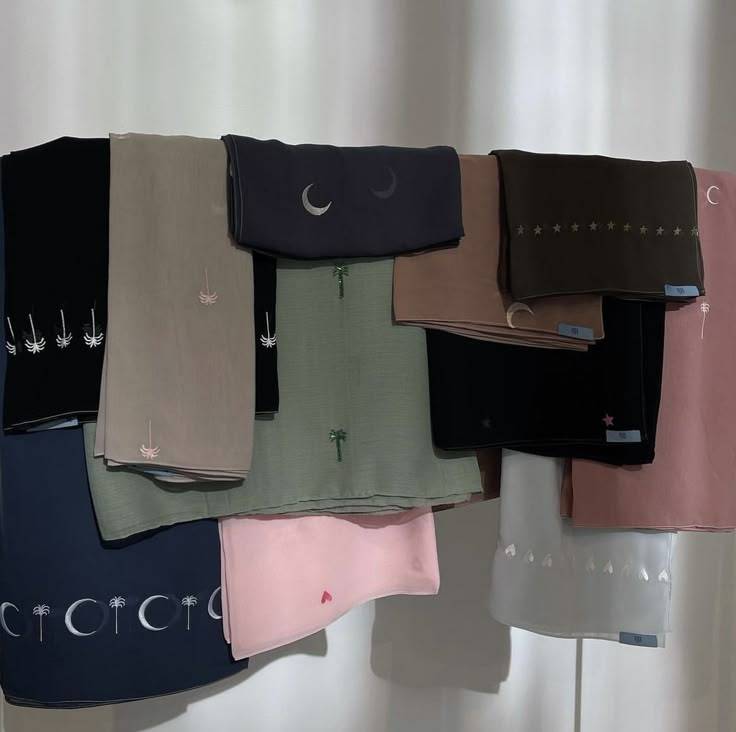 EMBROIDERDE  HIJABS